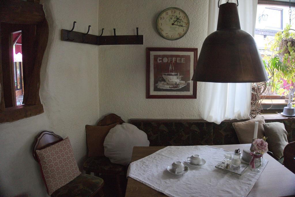 Hotel Garni Altes Winzerhaus Moselschaenke Гкоберн-Гондорф Экстерьер фото
