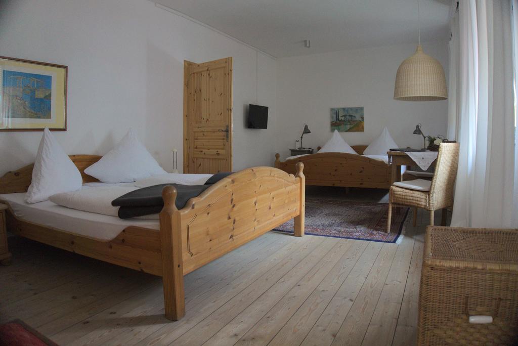 Hotel Garni Altes Winzerhaus Moselschaenke Гкоберн-Гондорф Номер фото