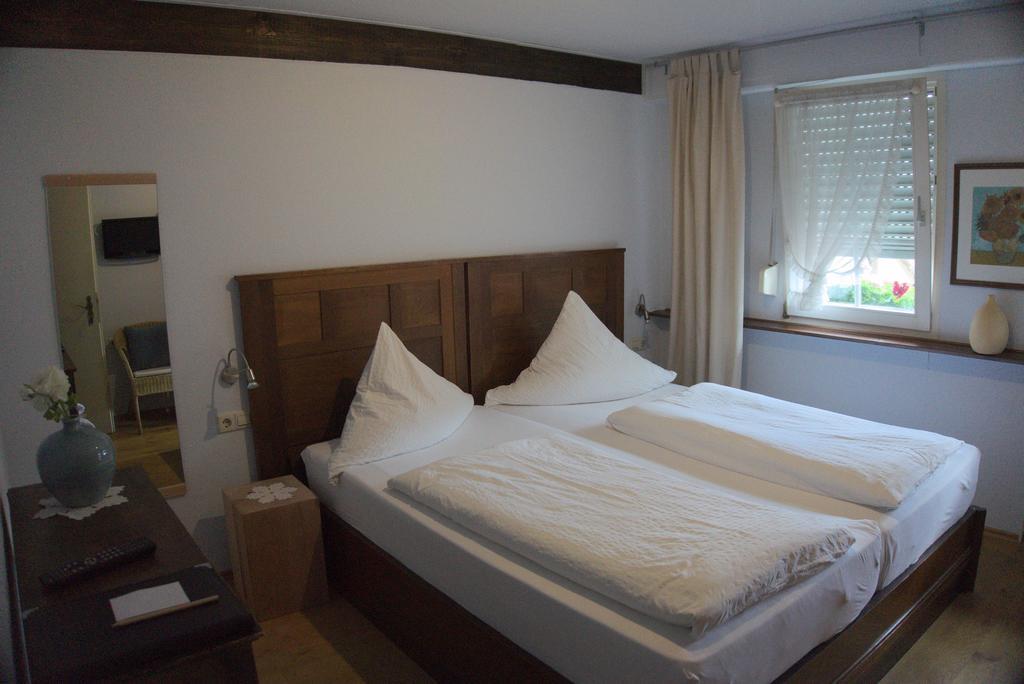 Hotel Garni Altes Winzerhaus Moselschaenke Гкоберн-Гондорф Экстерьер фото